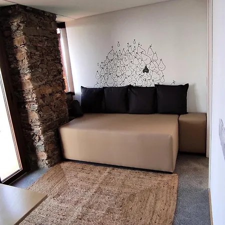 Farm stay Pera Da Serra - Turismo No Espaco Rural Lousa (Central Portugal)